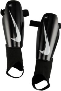 Espinilleras de fútbol Nike Charge